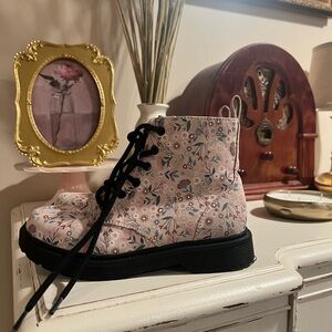 Comfort Plus by Predictions Pink and Black Floral Boots